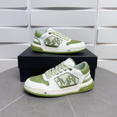 Classic Low Sneakers