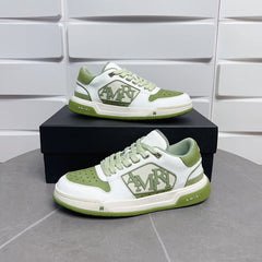 Classic Low Sneakers