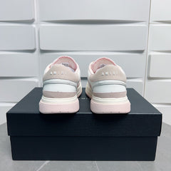 Classic Low Sneakers